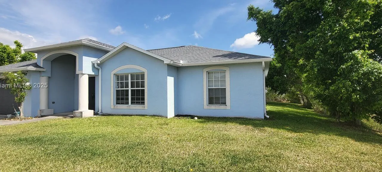 2022 NW 9TH TERRACE, Cape Coral FL 33993