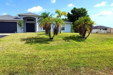 2022 NW 9TH TERRACE, Cape Coral FL 33993
