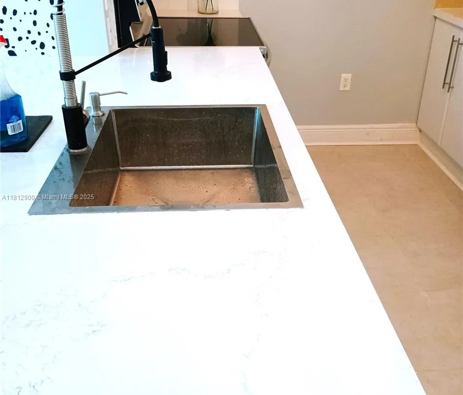 275 NE 18th St # 303, Miami FL 33132