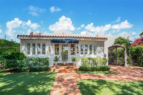 910 Santiago St, Coral Gables FL 33134