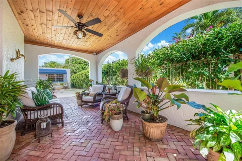 910 Santiago St, Coral Gables FL 33134
