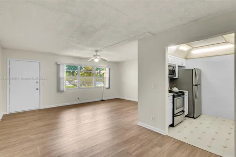 1551 SW 135th Ter # 112G, Pembroke Pines FL 33027