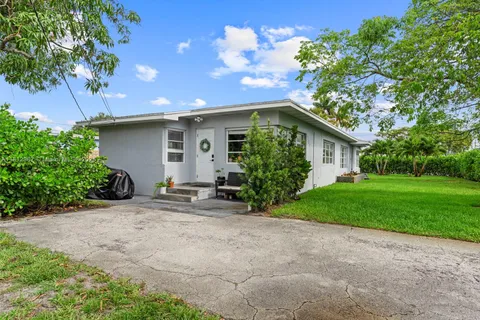 1001 SW 4th Ave, Fort Lauderdale FL 33315