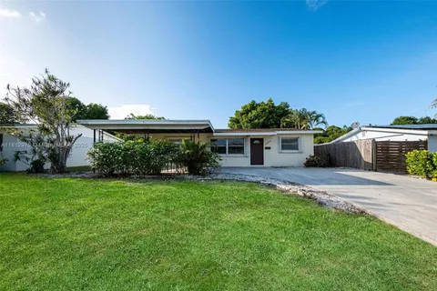 3589 Island Rd, Palm Beach Gardens FL 33410