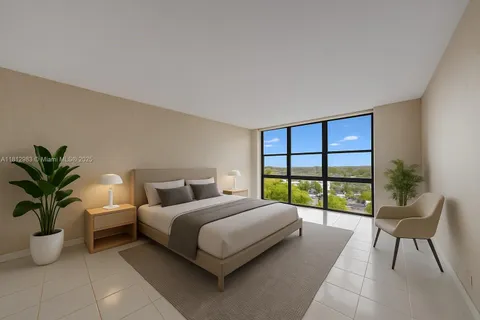 800 Parkview Dr # 729, Hallandale Beach FL 33009