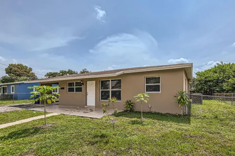 766 NW 35th Ave, Lauderhill FL 33311