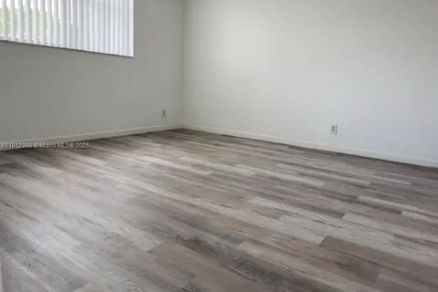 500 Executive Center Dr # 2N, West Palm Beach FL 33401