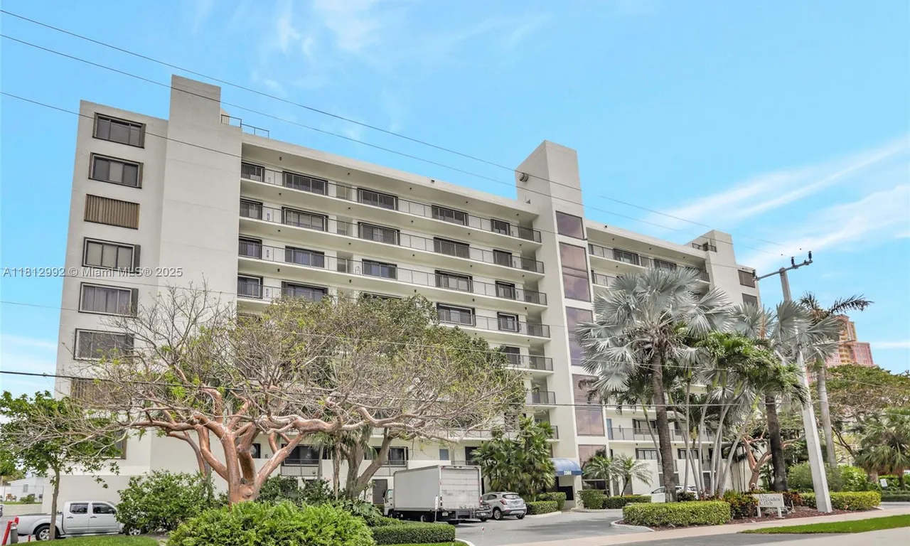 2300 NE 33rd Ave # 402, Fort Lauderdale FL 33305