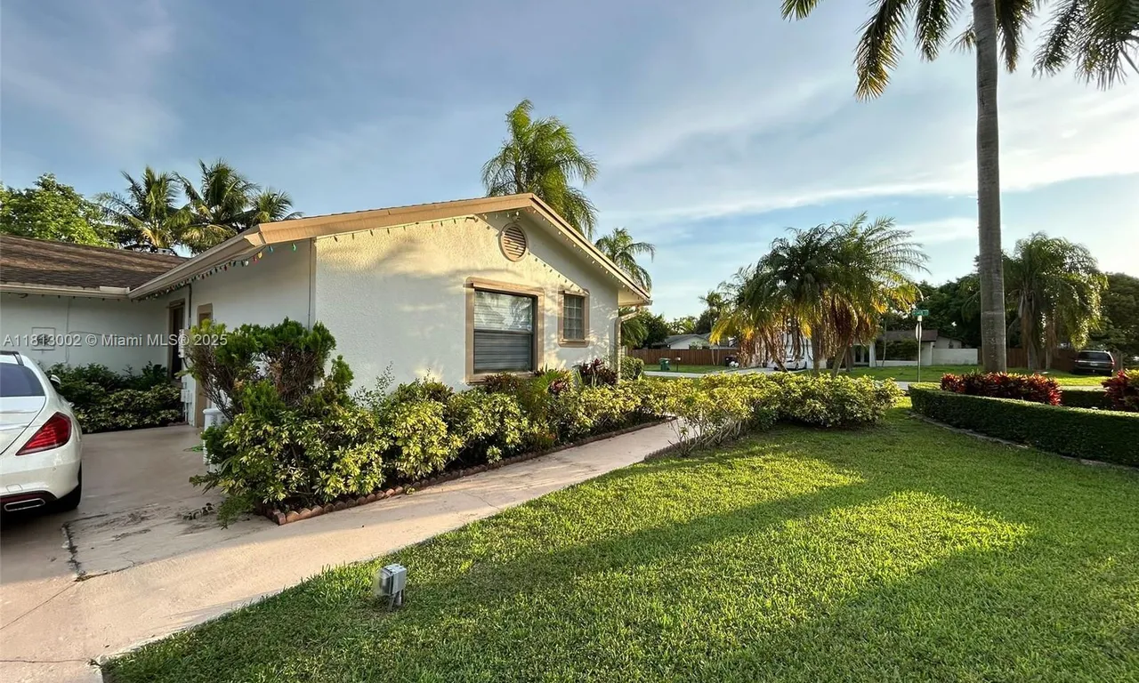 14850 SW 156th St # 1, Miami FL 33187