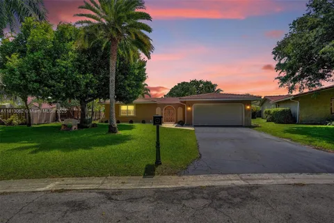 8438 NW 26th Dr, Coral Springs FL 33065