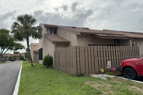 1965 SW 81st Way # 1965, Davie FL 33324
