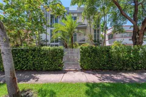 836 Pennsylvania Ave # D, Miami Beach FL 33139