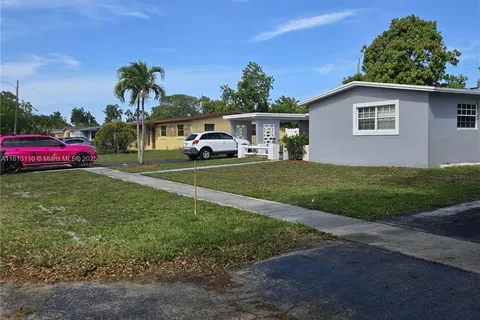 611 SW 64th Way # 0, Pembroke Pines FL 33023