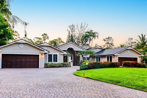 5954 NW 74th Ter, Parkland FL 33067