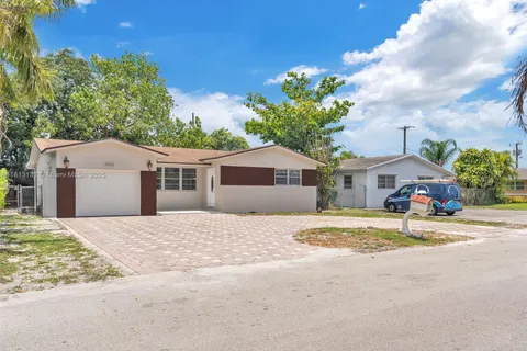 6525 SW 18th St, Miramar FL 33023