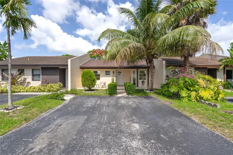 5408 SW 138th Ave, Miami FL 33175