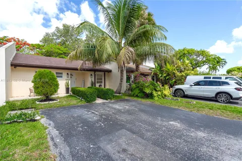5408 SW 138th Ave, Miami FL 33175