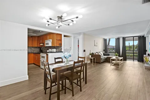 6451 N University Dr # 205, Tamarac FL 33321