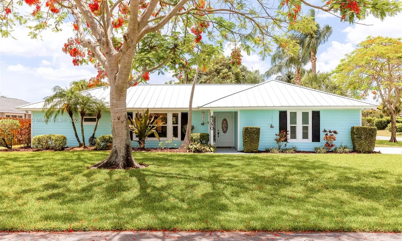 4380 Butternut St, Palm Beach Gardens FL 33410