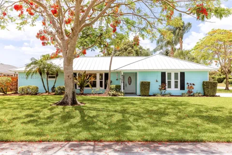 4380 Butternut St, Palm Beach Gardens FL 33410