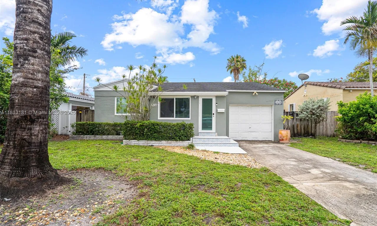 1636 Arthur St, Hollywood FL 33020