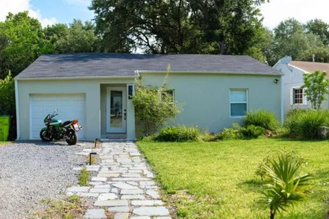 365 NE 87th St, El Portal FL 33138