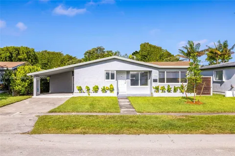 2111 N 14th Ct, Hollywood FL 33020