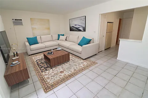 1842 Mckinley St # 3, Hollywood FL 33020