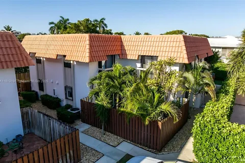 1251 S Federal Hwy # 1140, Boca Raton FL 33432