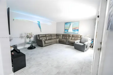 1251 S Federal Hwy # 1140, Boca Raton FL 33432