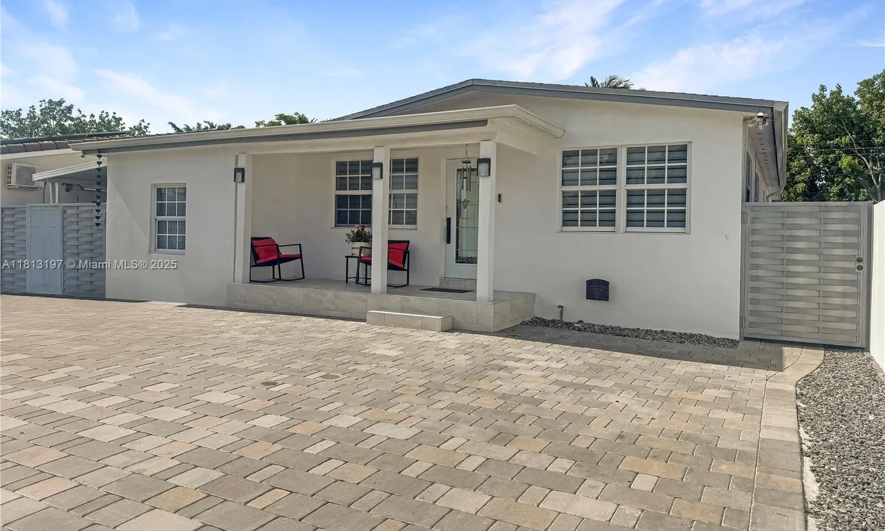 350 W 16th St, Hialeah FL 33010