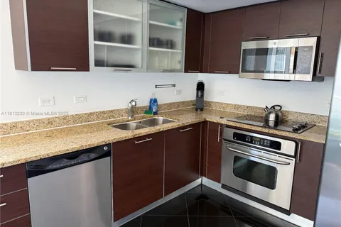 41 SE 5th St # 1116, Miami FL 33131
