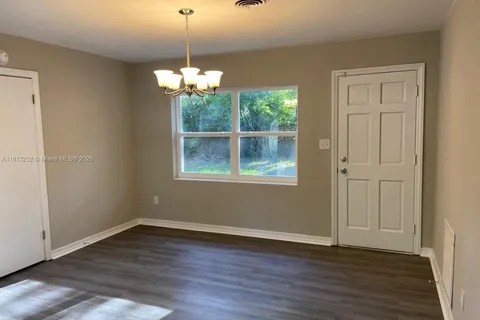 116 Crestwood Avenue, Palatka FL 32177