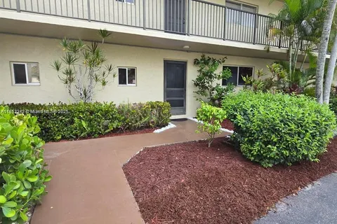 7960 NW 50th # 102, Lauderhill FL 33351