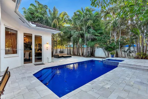 1230 S 13th Ave, Hollywood FL 33019