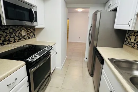 5055 NW 7th St # 908, Miami FL 33126
