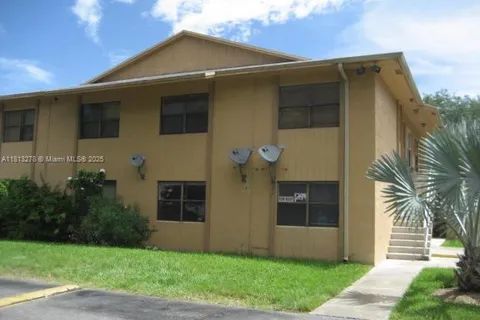 15328 SW 72 ST # 14, Miami FL 33193