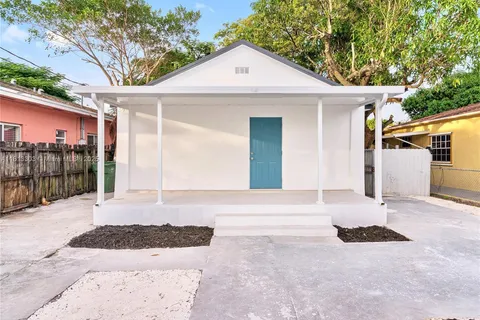 1769 NW 63rd St, Miami FL 33147