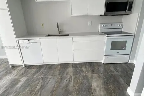 2101 Atlantic Shores Blvd # 402, Hallandale Beach FL 33009