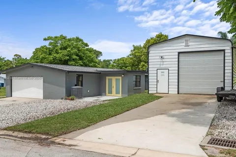 1701 Raleigh Avenue, Other City - In The State Of Florida FL 32117