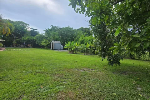 12401 SW 47th St, Miami FL 33175