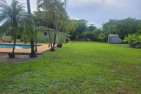 12401 SW 47th St, Miami FL 33175