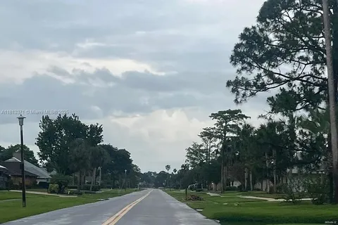 778 Pelican Bay Drive, Other City - In The State Of Florida FL 32119