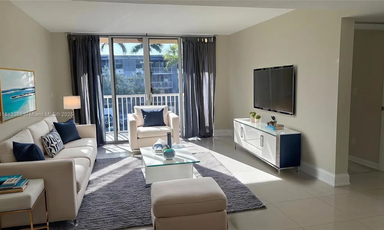 1350 SE 3rd Ave # 309, Dania Beach FL 33004