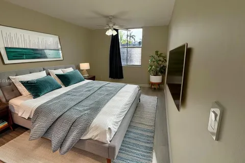 1350 SE 3rd Ave # 309, Dania Beach FL 33004