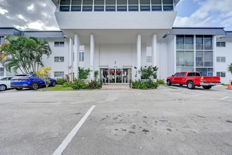 4880 NW 22nd St # 207, Lauderhill FL 33313