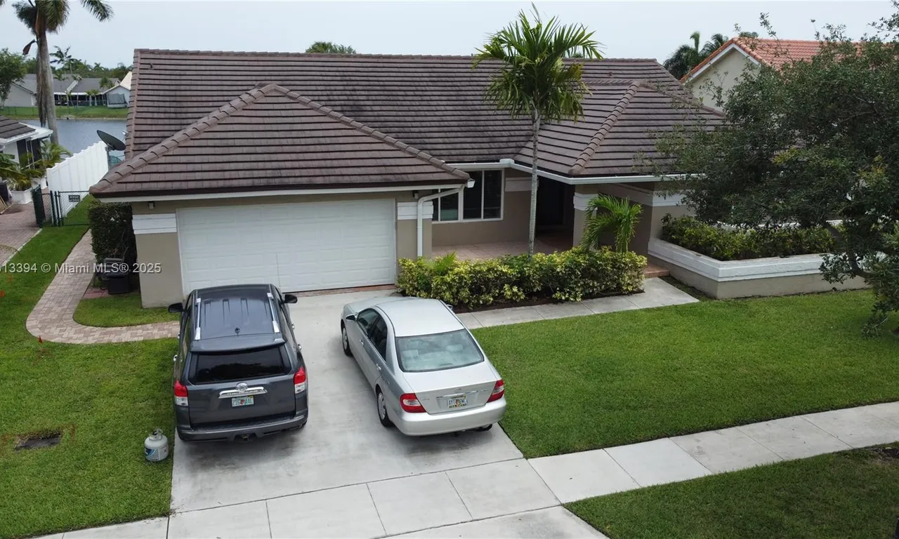16190 NW 14th St, Pembroke Pines FL 33028