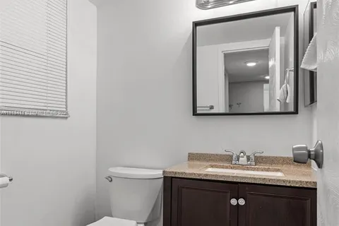 8421 Lagos De Campo Blvd # 306T, Tamarac FL 33321