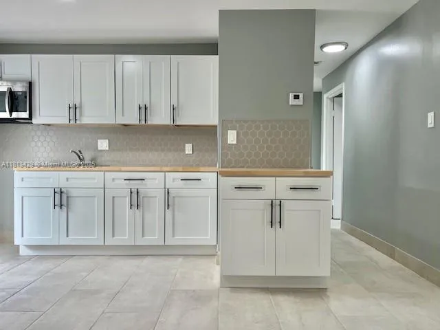 1436 NW 24th Ter, Fort Lauderdale FL 33311