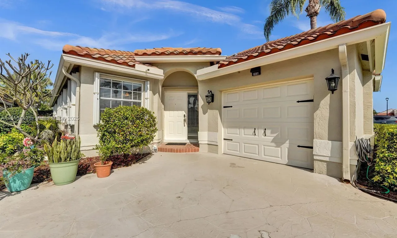 6081 Bluegrass Dr, Boynton Beach FL 33437